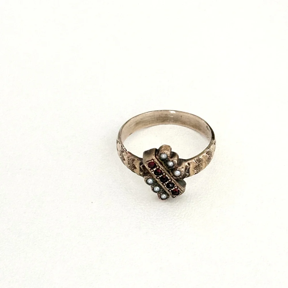 Antique Victorian 14K Yellow Gold Garnet & Seed Pearl Ring Size 6